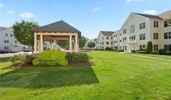 60 Saw Mill Dr 301, North Kingstown, RI 02852