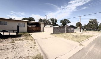 916 Valverde St, Carlsbad, NM 88220