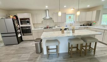 2292 Bismark Rd, Blakeslee, PA 18610