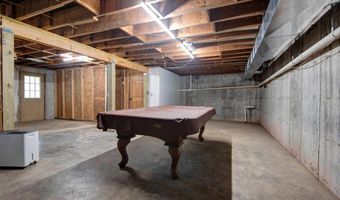 9641 State Highway 39, Aurora, MO 65605