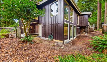 2910 Greenbriar Ln, Arcata, CA 95521