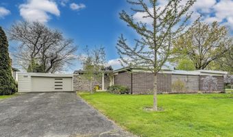 2800 S BRIARWOOD Dr W, Arlington Heights, IL 60005