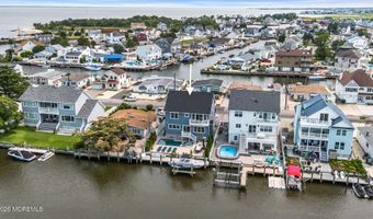 33 Amherst Dr, Bayville, NJ 08721