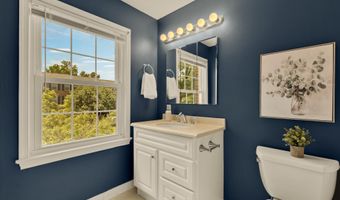 8221 DOCTOR CRAIK Ct, Alexandria, VA 22306
