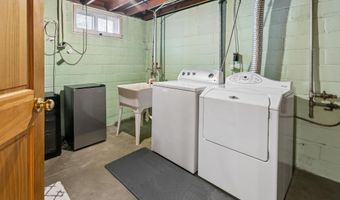 2202 6th Ave, Anoka, MN 55303