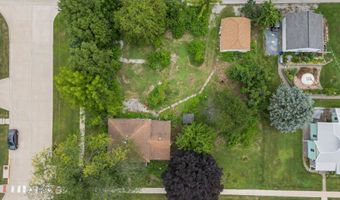 311 E 4th St, Riverside, IA 52327