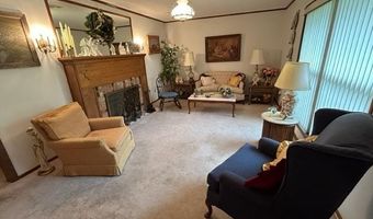 102 E Crockett St, De Kalb, TX 75559
