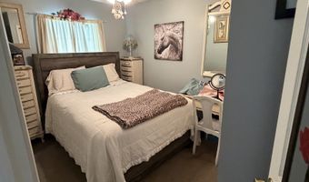 7625 Orchard Village Dr, Indianapolis, IN 46217
