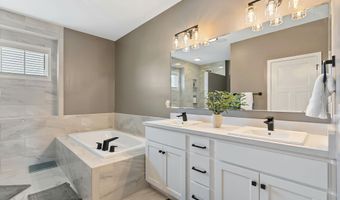 2016 Fairway Dr, Auburn, IN 46706