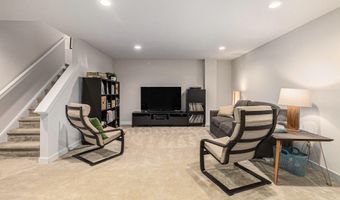 6217 S Trailwoods Dr, Ann Arbor, MI 48103