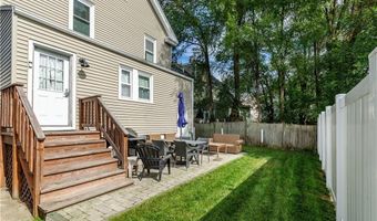 5 Gardiner St, Newport, RI 02840