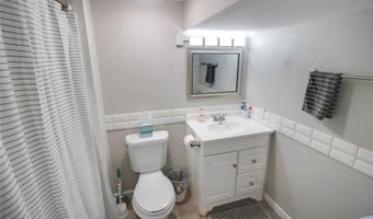 12 E Delmar Ave, Alton, IL 62002