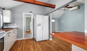 1 Offshore Rd 32, Narragansett, RI 02882