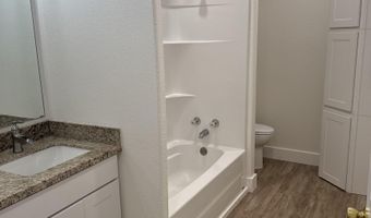 180 Lovers Ln, Alto, TX 75925