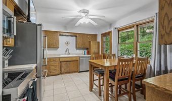 109 Cimarron Ct, Apple Valley, MN 55124