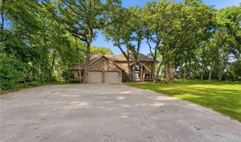 1703 S Le Homme Dieu Dr NE, Alexandria, MN 56308