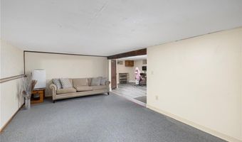 82 Sherry Ave, Bristol, RI 02809