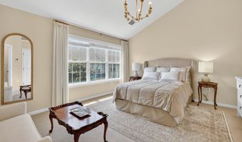 2411 GORGAS Pl, Alexandria, VA 22311
