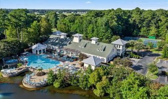 10900 HOLYSTONE Ln 202, Berlin, MD 21811