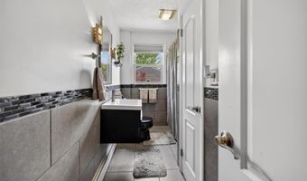 23 Park St, North Providence, RI 02904