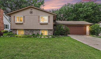 302 Westwinds Dr, Almont, MI 48003