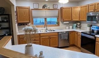 4806 Waller St, Ames, IA 50014