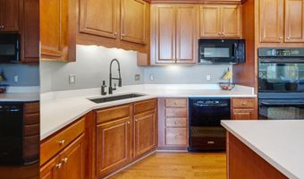 41863 CINNABAR Sq, Aldie, VA 20105