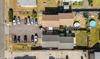 1194 R St, Springfield, OR 97477