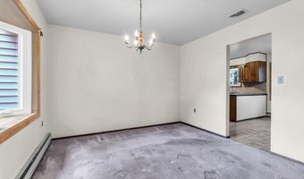 11 Phillips Mills Dr, Middletown, NJ 07748