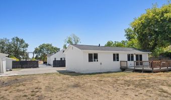 1055 S Wright Rd, Santa Rosa, CA 95407