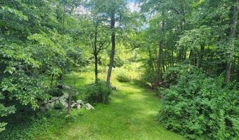 28 Lakeside Dr NW, Alloway, NJ 07461