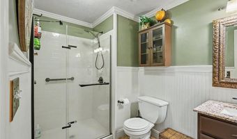 618 E 1714 Rd, Baldwin City, KS 66006