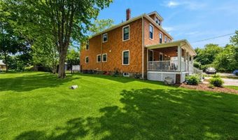 30 Gibson Ave, Narragansett, RI 02882