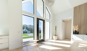 5044 Hickory Pointe Woods SE, Ada, MI 49301