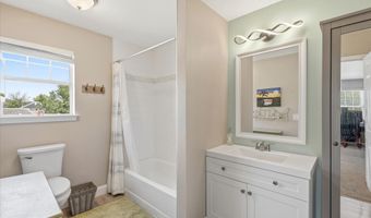 5 ELM Ct, Barnegat, NJ 08005