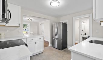 64 Fanway Ave, Bristol, CT 06010