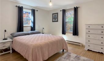 89 Narrow Ln, Charlestown, RI 02813