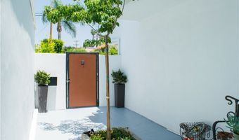 542 N Kilkea Dr, Los Angeles, CA 90048