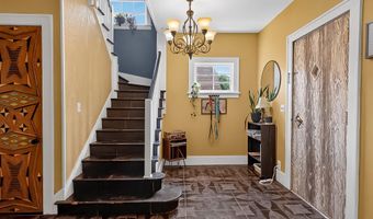 429 NE 8th St, Abilene, KS 67410