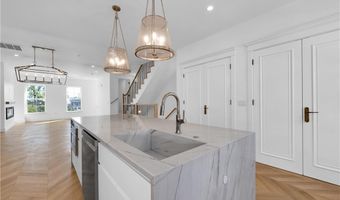 500 SW B St 3, Bentonville, AR 72712