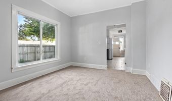 614 S 11th St, Aberdeen, SD 57401