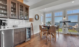 1069 SHORE ACRES Rd, Arnold, MD 21012