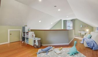 78 Main St, Bayonne, NJ 07035