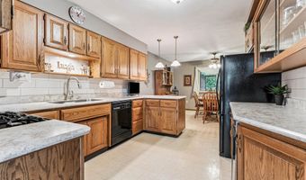 2151 332nd Ave, Dyersville, IA 52040