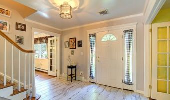 12 E Gate Dr, Alloway, NJ 07418