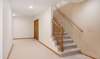 1300 26TH St SW, Austin, MN 55912