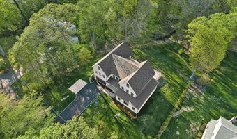 20 Marianne Rd, Darien, CT 06820