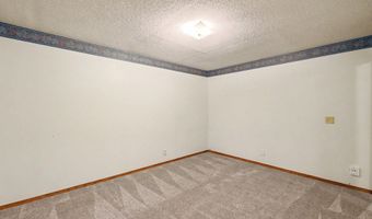4628 N Farmstead Ct, Bel Aire, KS 67220