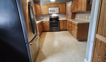 200 Davis Rd, Bangor, ME 04401