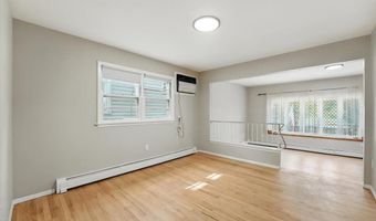 16 OAK St, Bayonne, NJ 07002